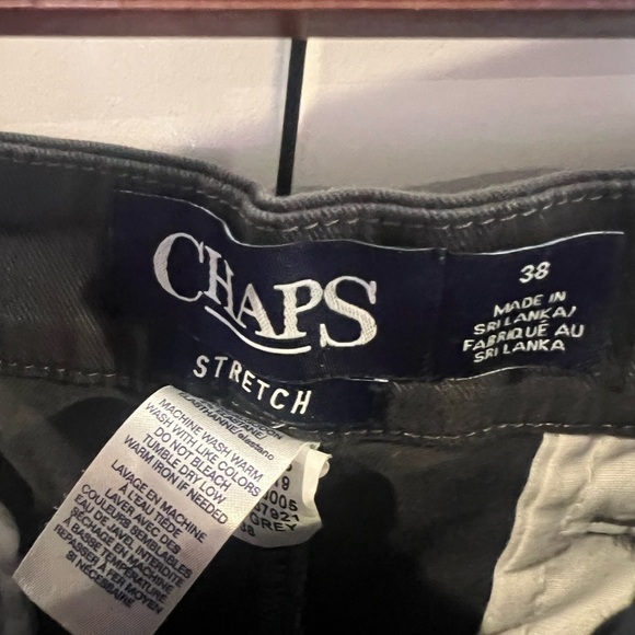 E1.01 Chap's Men's Flat Front Stretch Twill Short 38 waist - Picture 3 of 7